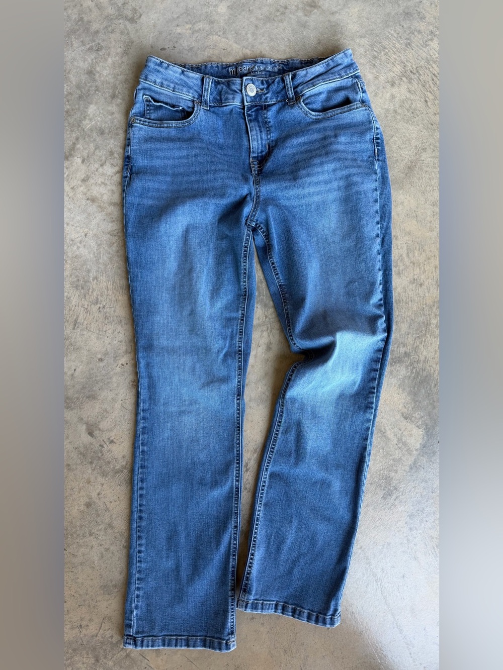 Maurices Women's Straight Leg Mid-Blue Jeans